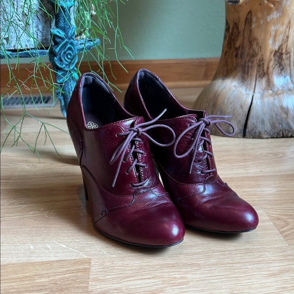 Isola Shoes - Isolá / Isola - Oxford Bootie 4 inch Heel Oxblood Chianti Leather - Size 8